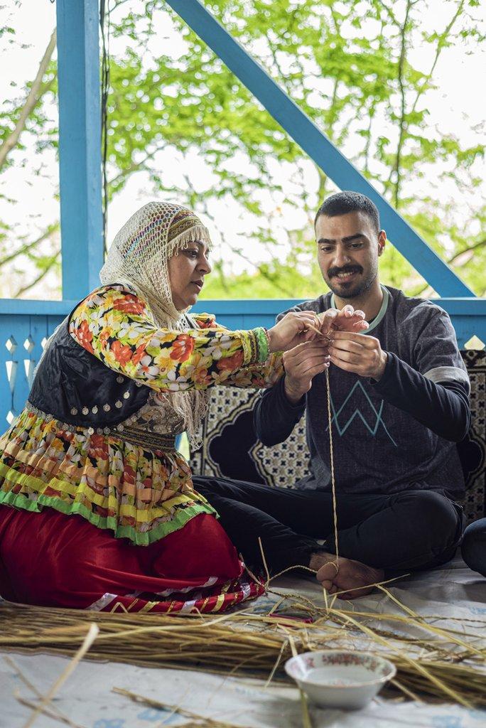 رزرو آنلاین تجربه حصیر بافی با خاله لیلا