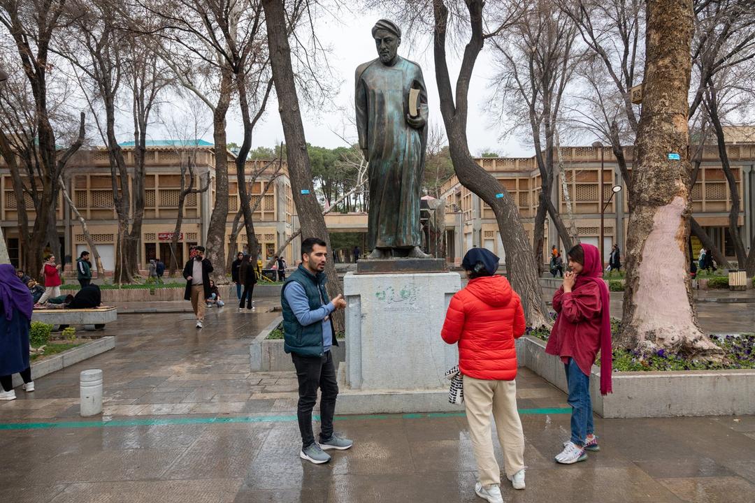 رزرو آنلاین از سی‌و‌سه‌پل تا چهل‌ستون