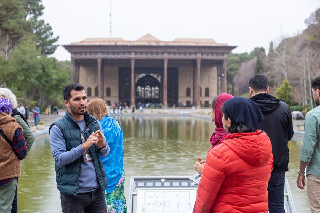 رزرو آنلاین از سی‌و‌سه‌پل تا چهل‌ستون