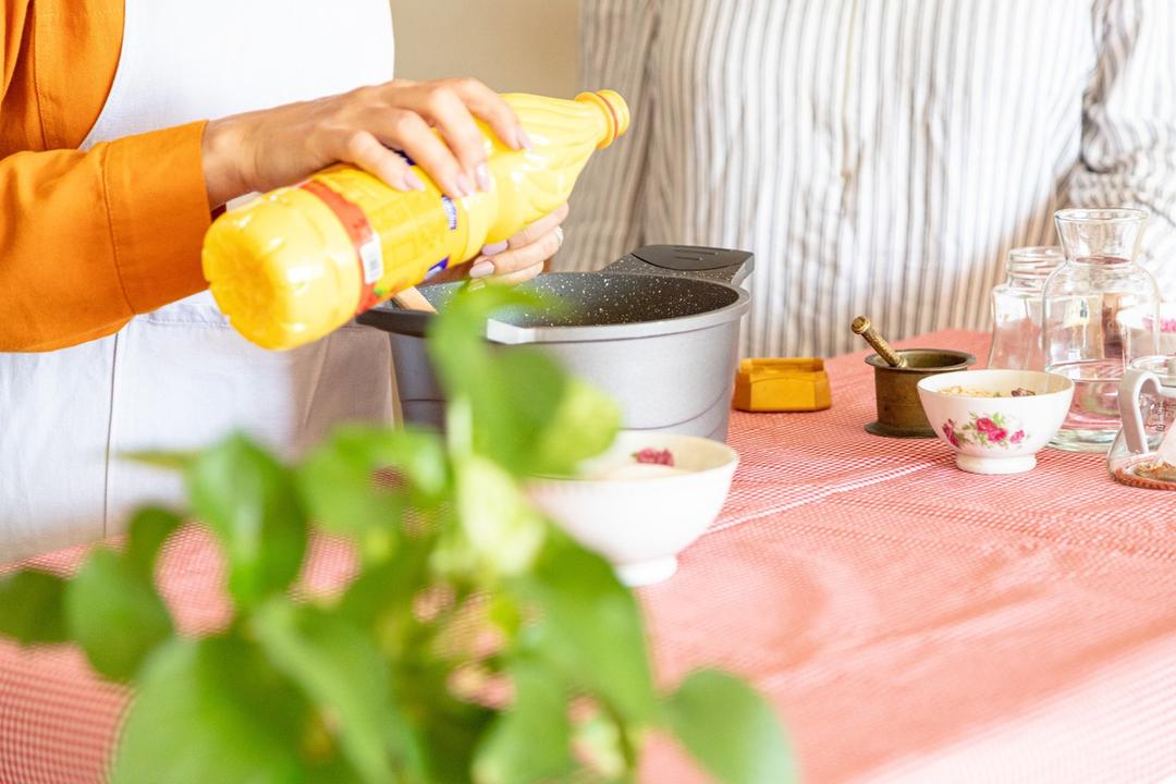 رزرو آنلاین پخت و چشیدن غذاهای گیاهی شیراز با نجمه