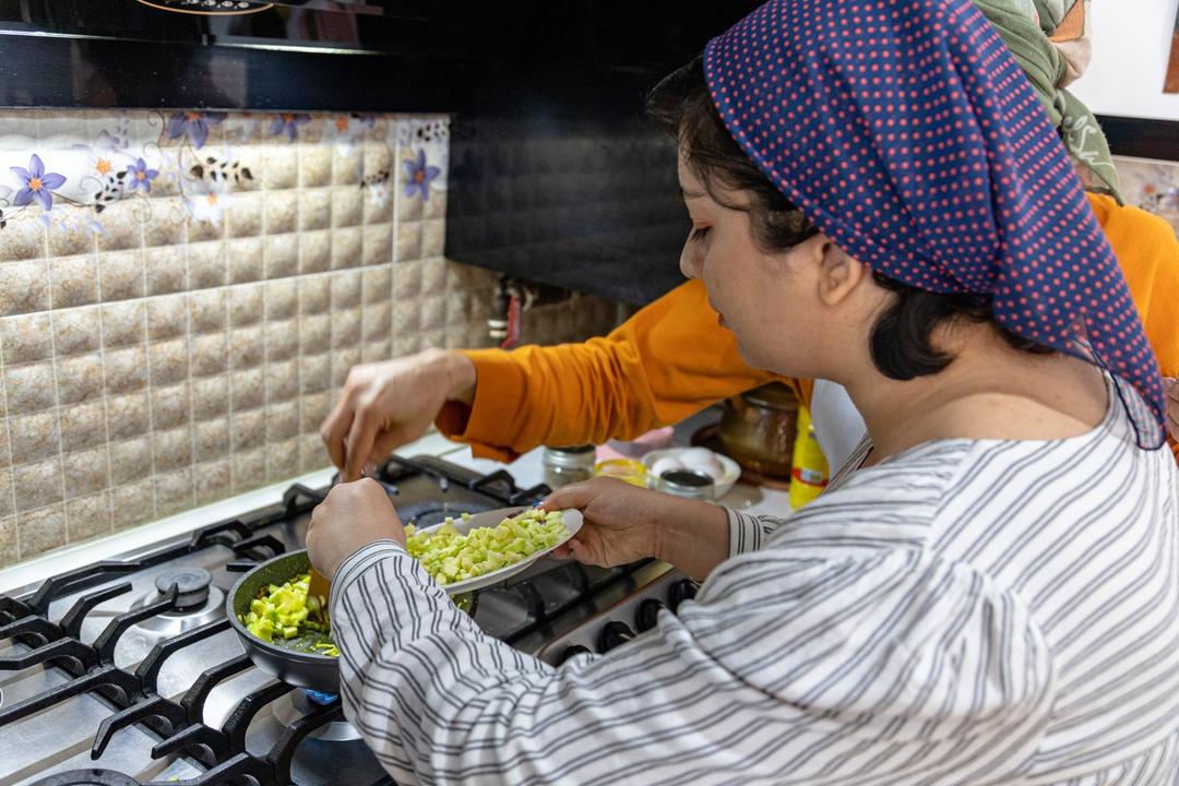 رزرو آنلاین پخت و چشیدن غذاهای گیاهی شیراز با نجمه