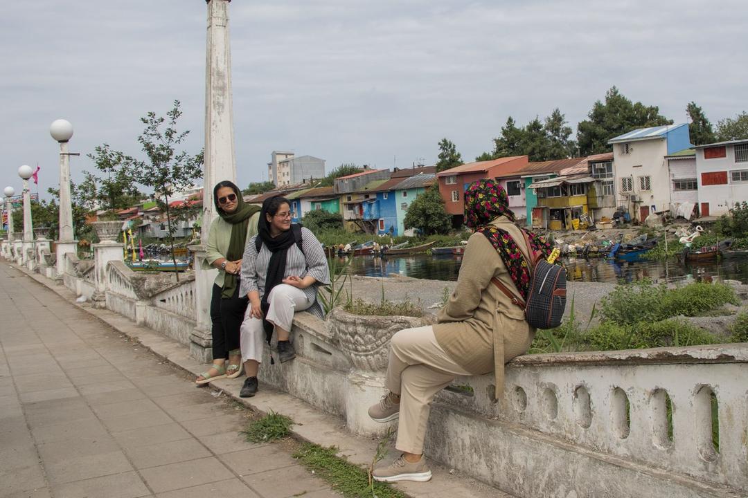 رزرو آنلاین انزلیگردی با نرگس
