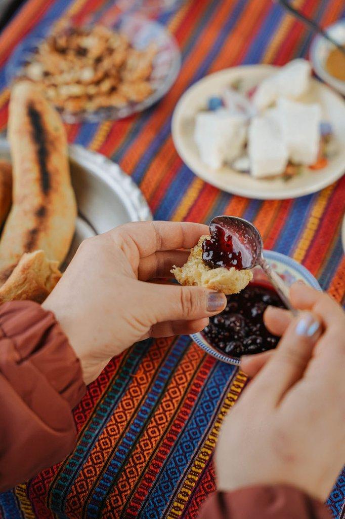 رزرو آنلاین تجربه صبحانه محلی در طبیعت تیرکن