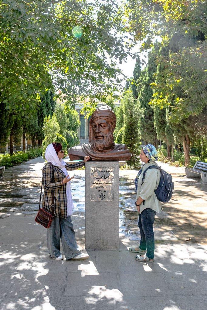 رزرو آنلاین اصفهانی که ندیده‌ایم؛ پرسه در آمستردام اصفهان