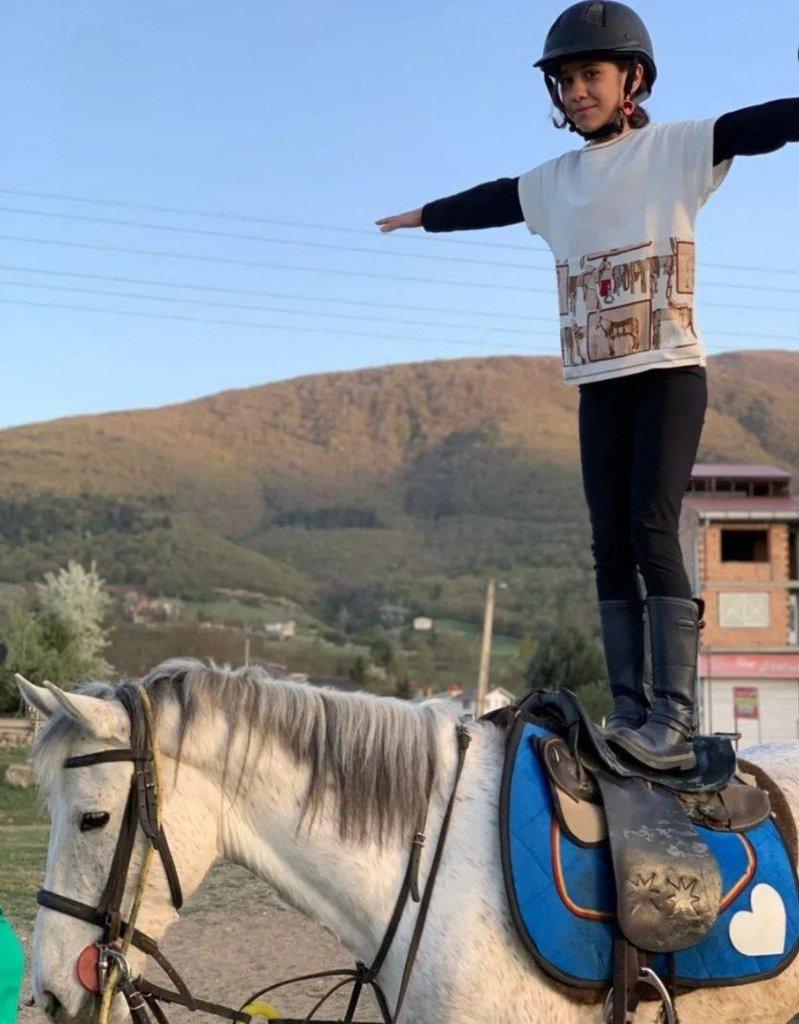 رزرو آنلاین تجربه سوارکاری در باشگاه احسان