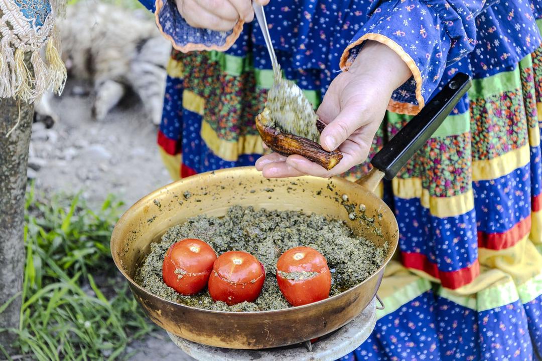 رزرو آنلاین پخت بادمجان شکم‌پر در مزرعه