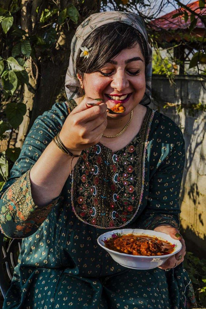 رزرو آنلاین تجربه پخت غوره مسما در مزرعه