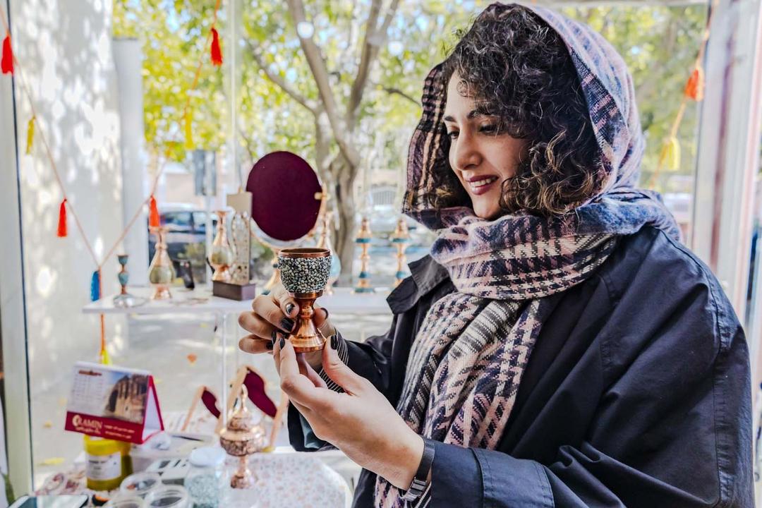 رزرو آنلاین تجربه فیروزه کوبی، هنر محبوب اصفهان