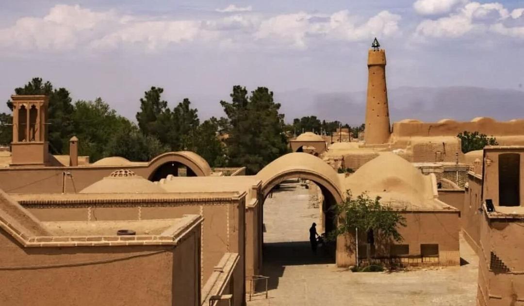رزرو آنلاین بافت گردی در روستای فهرج