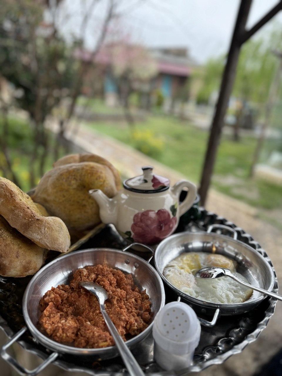 رزرو آنلاین تجربه پخت نان و صبحانه محلی در مزرعه آفتابگردان گرگان