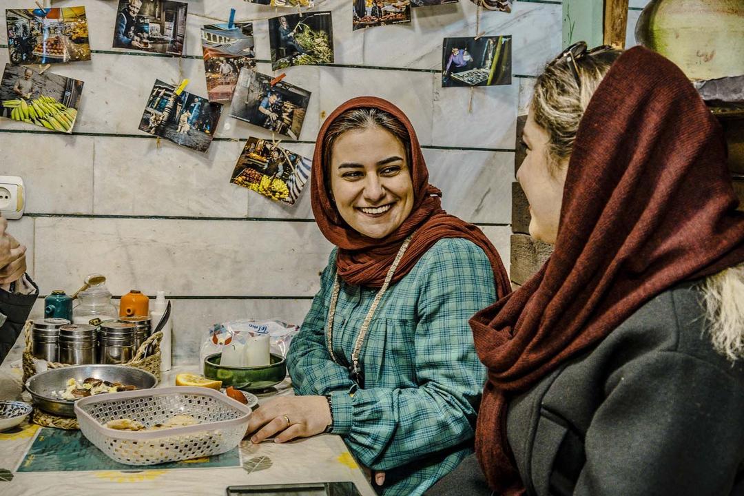 رزرو آنلاین صبحانه و مزه‌گردی در بازار رشت