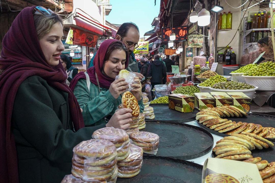 رزرو آنلاین صبحانه و مزه‌گردی در بازار رشت
