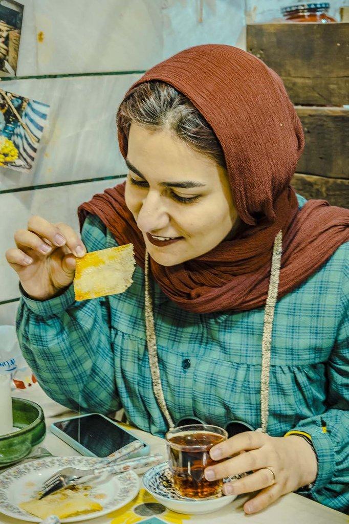 رزرو آنلاین صبحانه و مزه‌گردی در بازار رشت