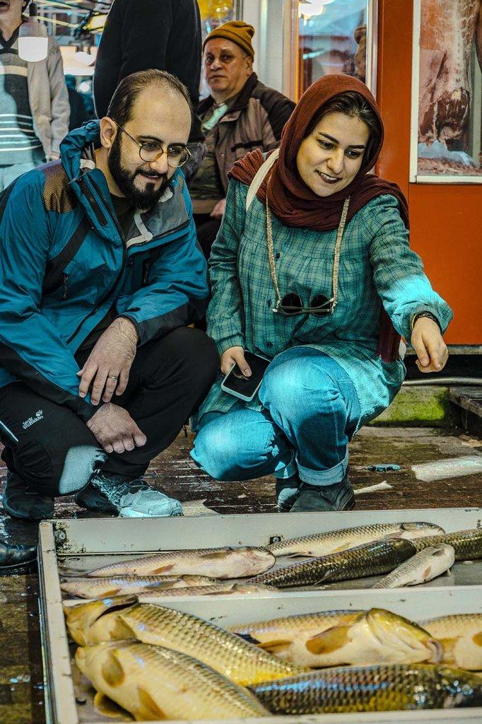 رزرو آنلاین صبحانه و مزه‌گردی در بازار رشت