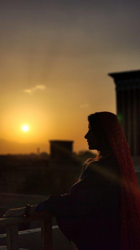 رزرو آنلاین یزدگردی و عکاسی و ویدئو فرمالیته از شما