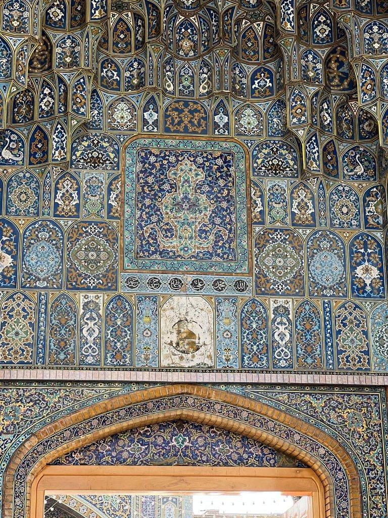 رزرو آنلاین تجربه بازدید از حرم امام رضا با رویکرد هنری و معماری