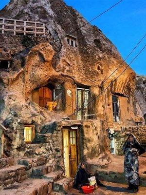 رزرو آنلاین تجربه قدم زدن در روستای صخره‌ای کندوان