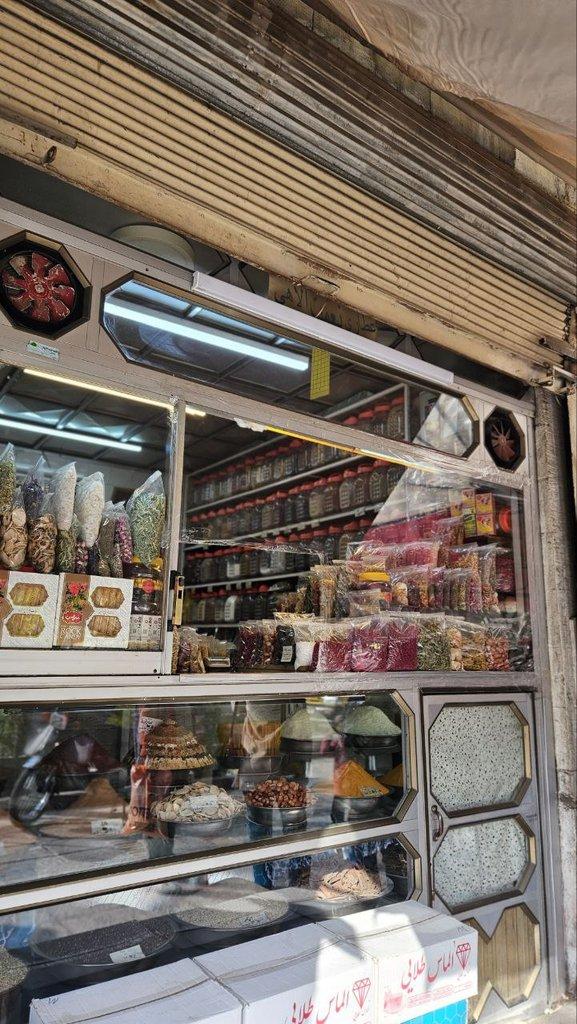 رزرو آنلاین گشت‌وگذار در سوغات‌سرا و بازار شیراز