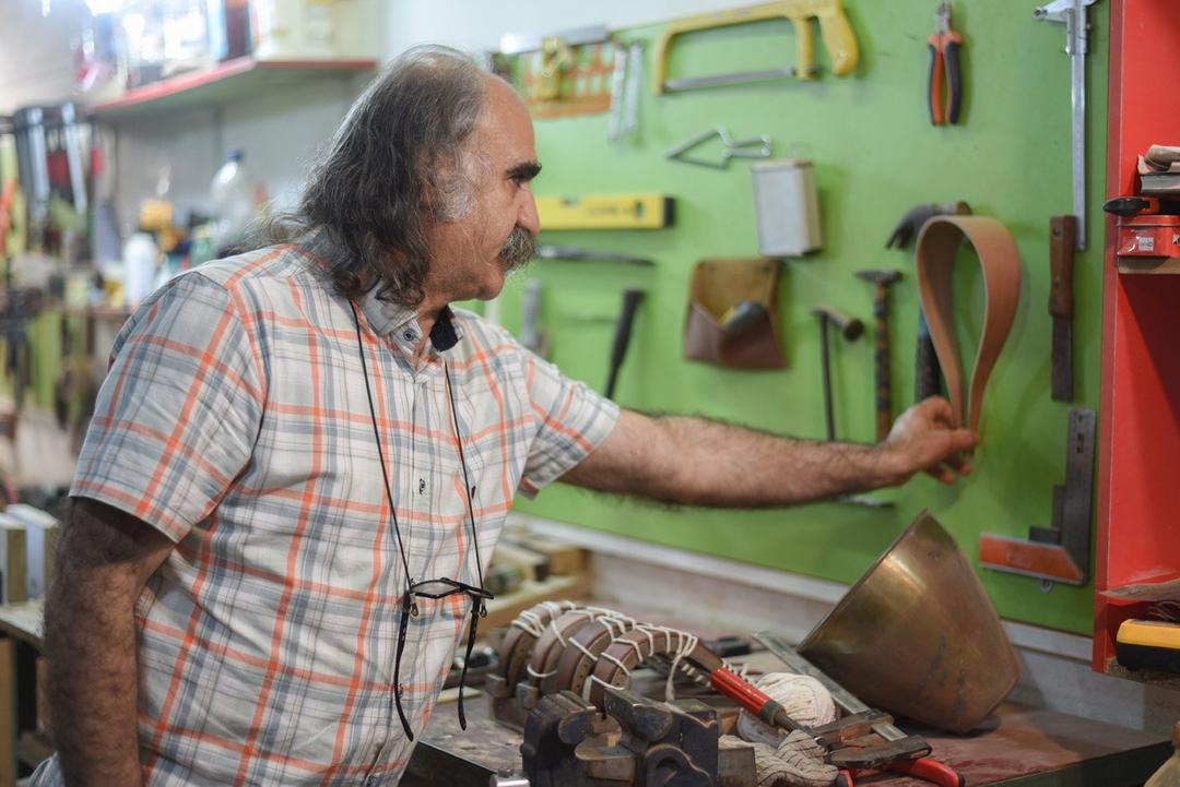 رزرو آنلاین تجربه شنیدن قصه های موسیقی گیلانی با عموصفر