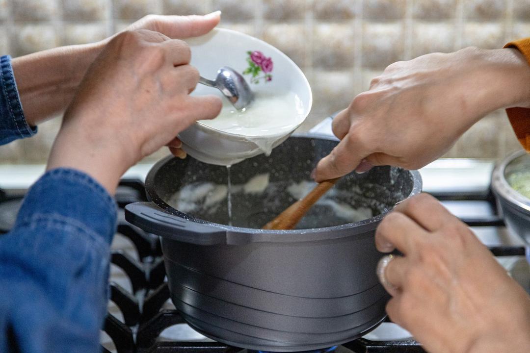رزرو آنلاین تجربه سفره اصیل شیرازی با نجمه