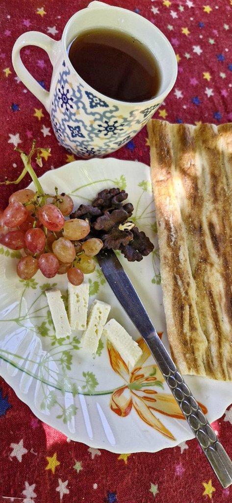 رزرو آنلاین صبحانه ارگانیک در مزرعه و استخر با جیران و ایران