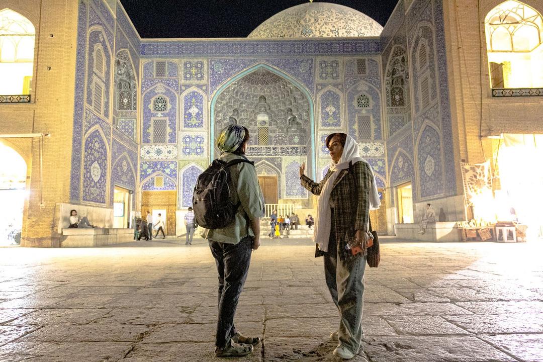 رزرو آنلاین شب‌گردی در اصفهان از نقش جهان تا چهارباغ