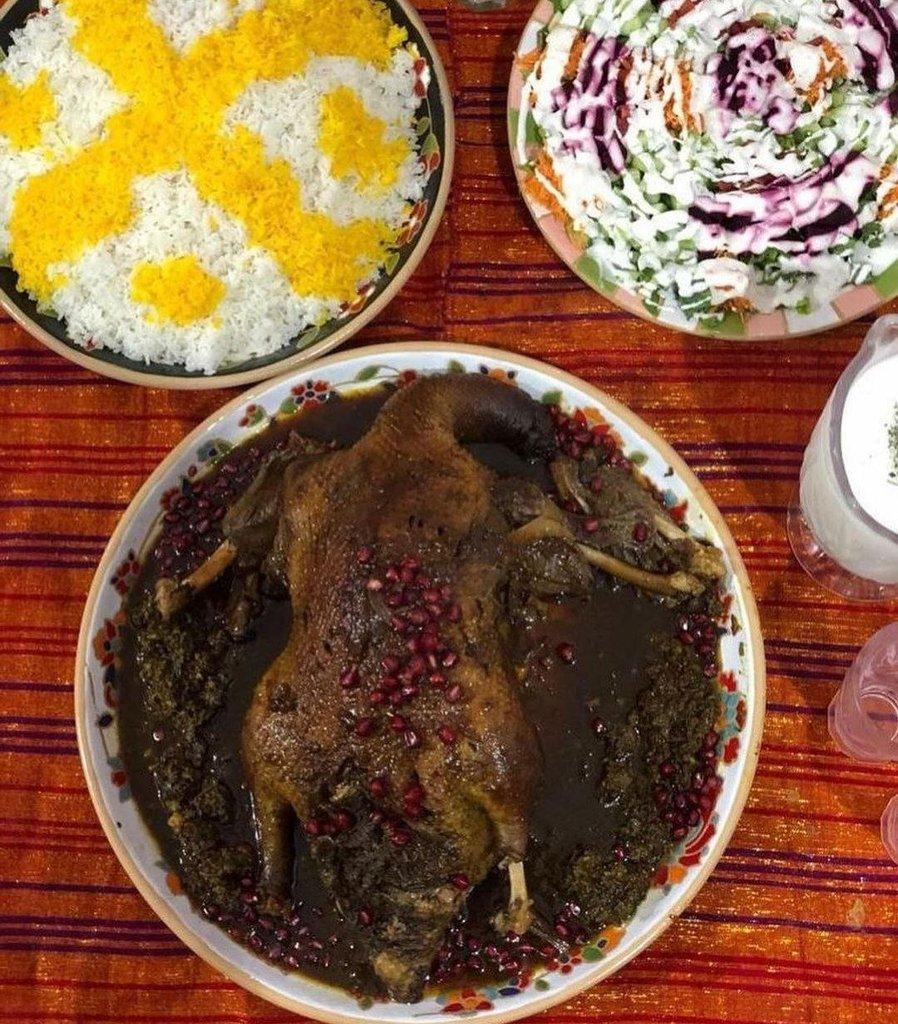رزرو آنلاین تجربه پخت اردک شکم پر مازندرانی در لفور