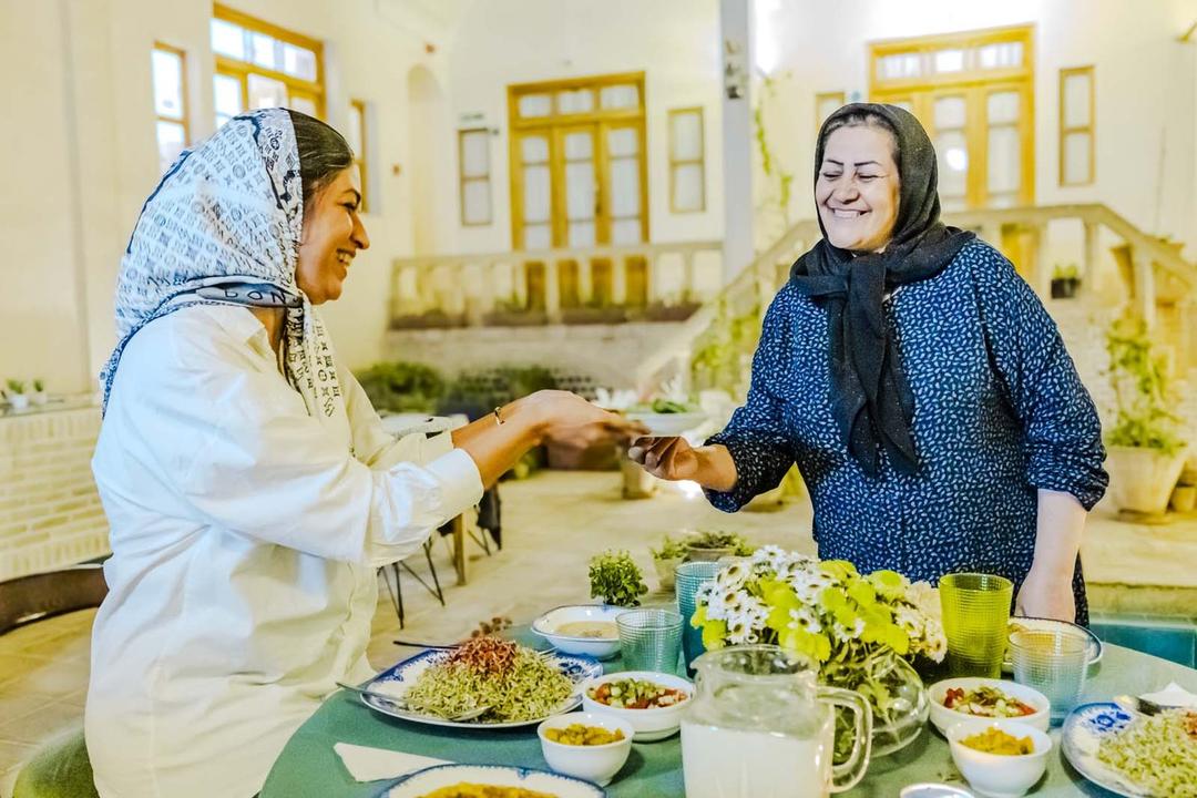 رزرو آنلاین تجربه پخت گوشت لوبیا غذای اصیل کاشان