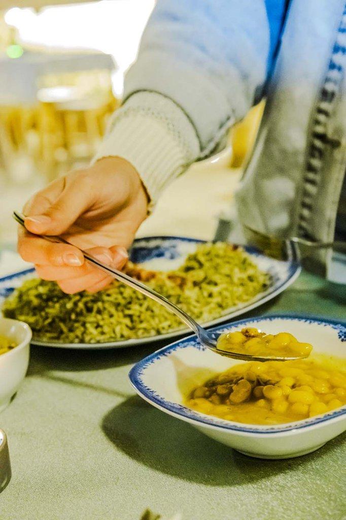 رزرو آنلاین تجربه پخت گوشت لوبیا غذای اصیل کاشان